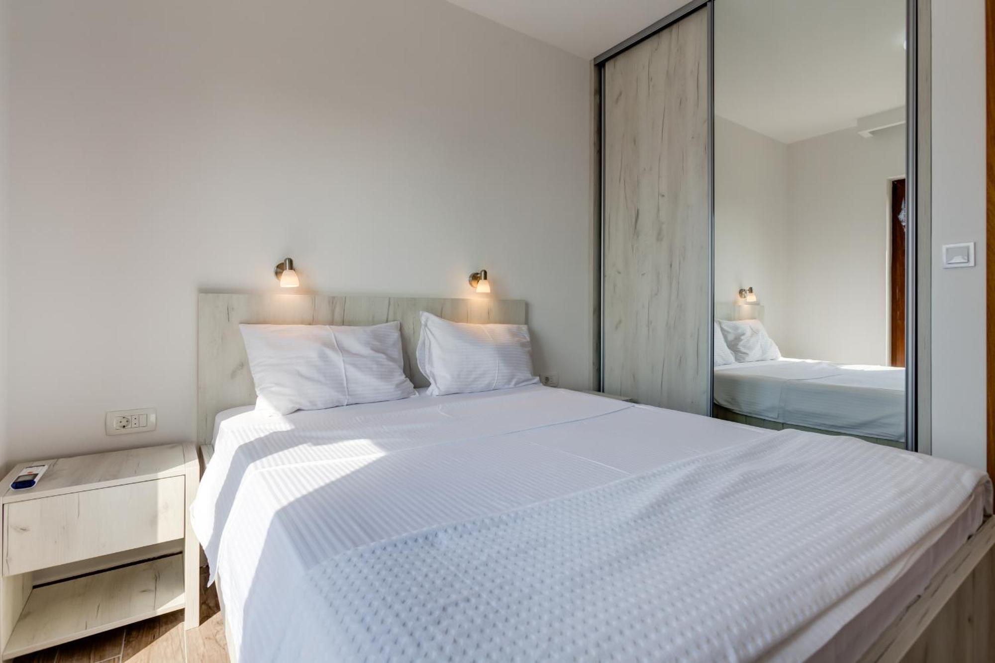 Mima Apartments Sveti Stefan Eksteriør billede