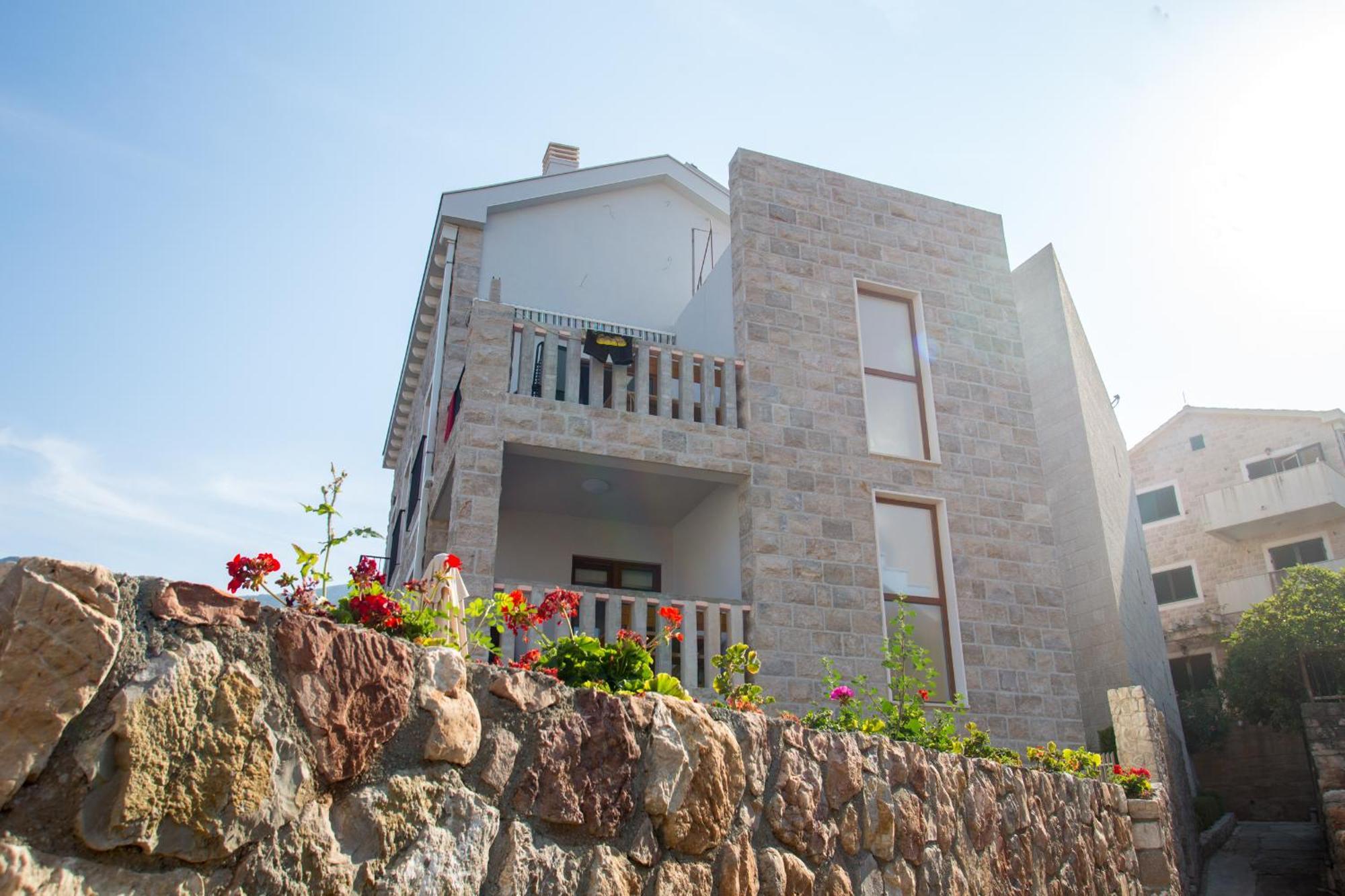 Mima Apartments Sveti Stefan Eksteriør billede